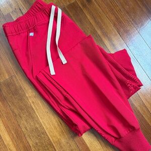 FIGS Tansen Scrub Pants - Winning Red - Size small